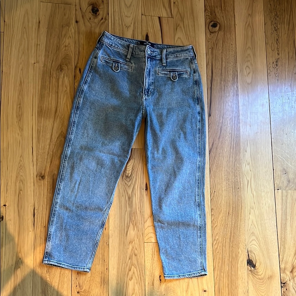 Hollister Women's Ultra High Rise Mom Jeans